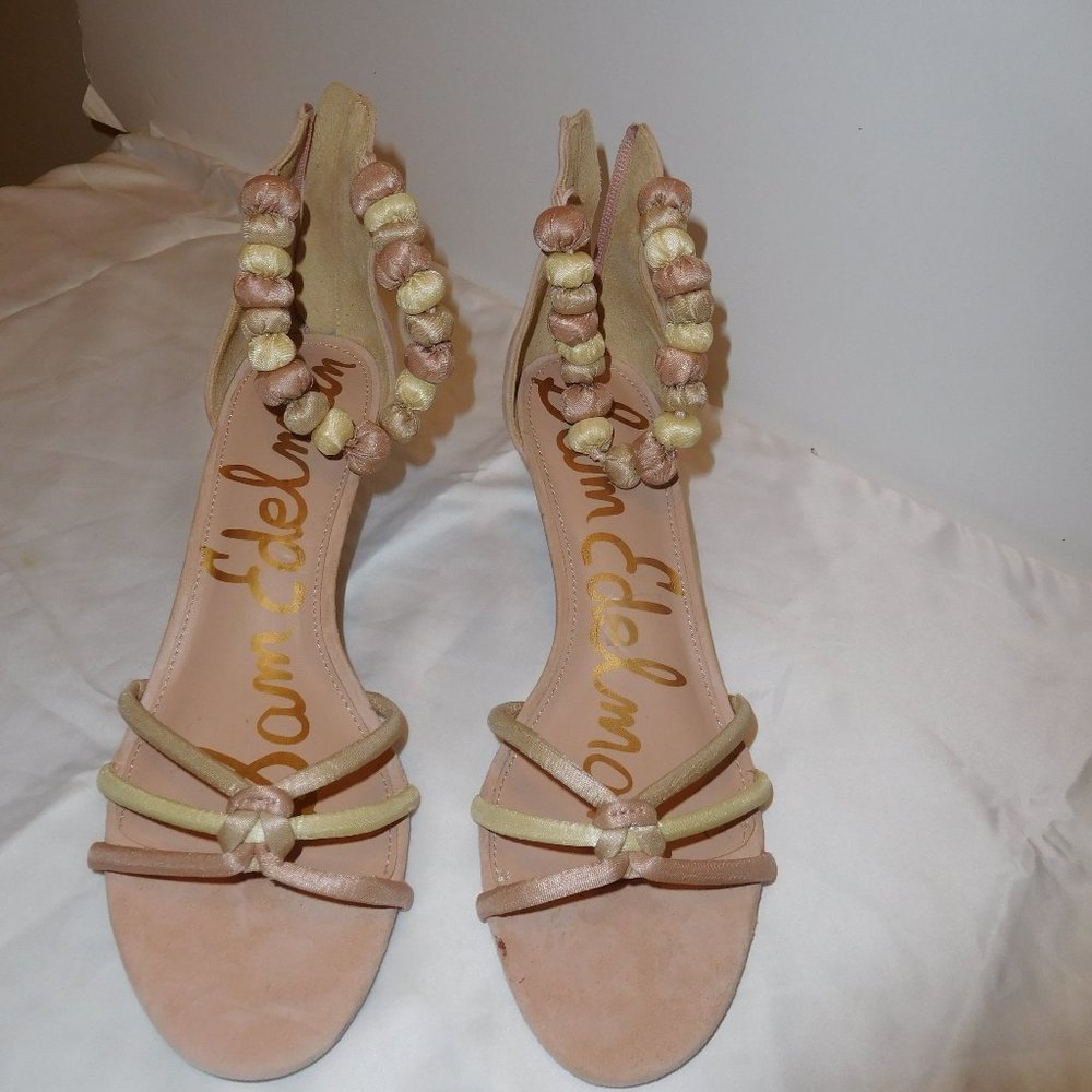 NWT Sam Edelman Jade Pink and Cream Beaded Strap Sandals